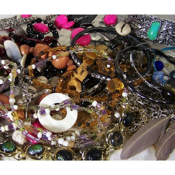 Craft Jewelry Lot 1+ lb Variety of Styles & Materials Wearable Pieces Loose Bead - Picture 2 of 7